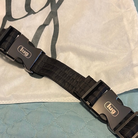 Lug Cheetah Pattern Waist Bag, no tags included but new never used! - Picture 7 of 8